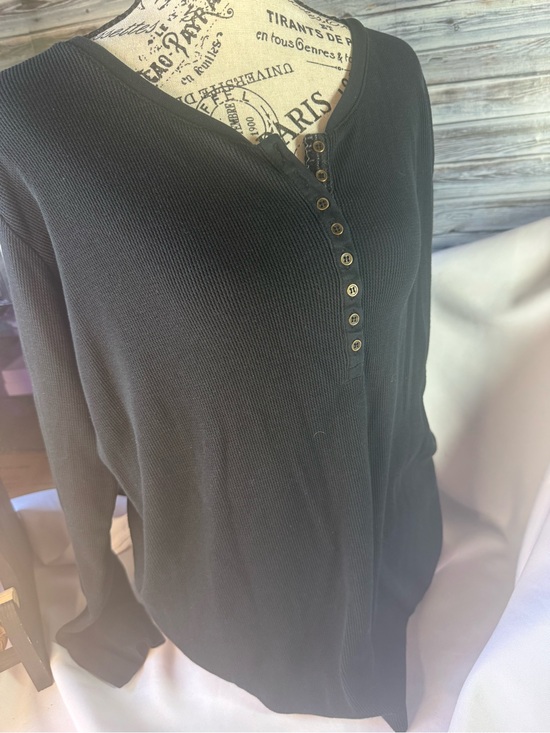 Eddie Bauer Sweaters - ⭐️Women's Black Ribbed Button Henley Sweater